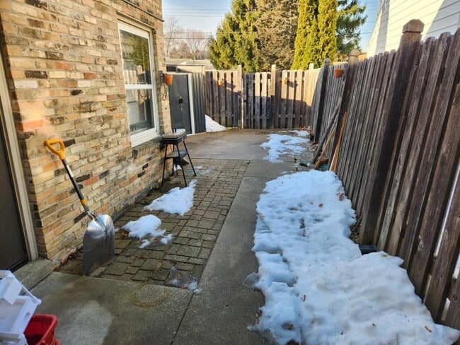 Building Photo - 1240 N 9th St