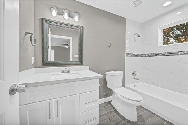 Building Photo - 5807 Southmund St