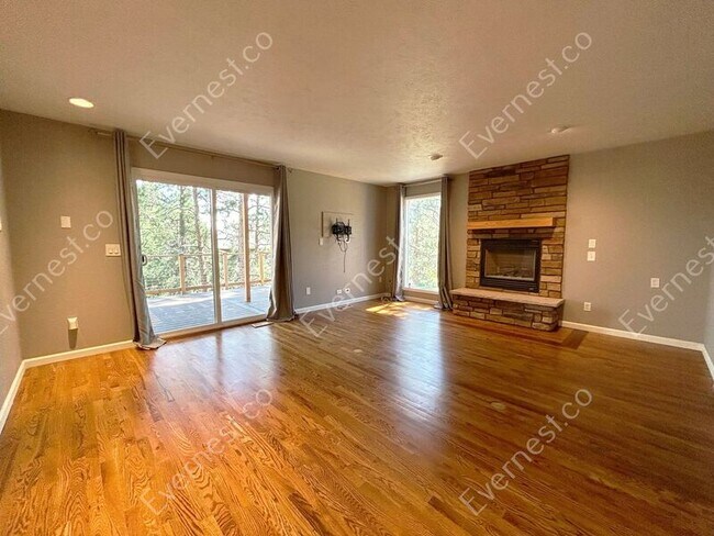 Building Photo - 4891 W Chippewa Dr