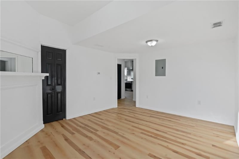 Primary Photo - 7711 Westmoreland Ave