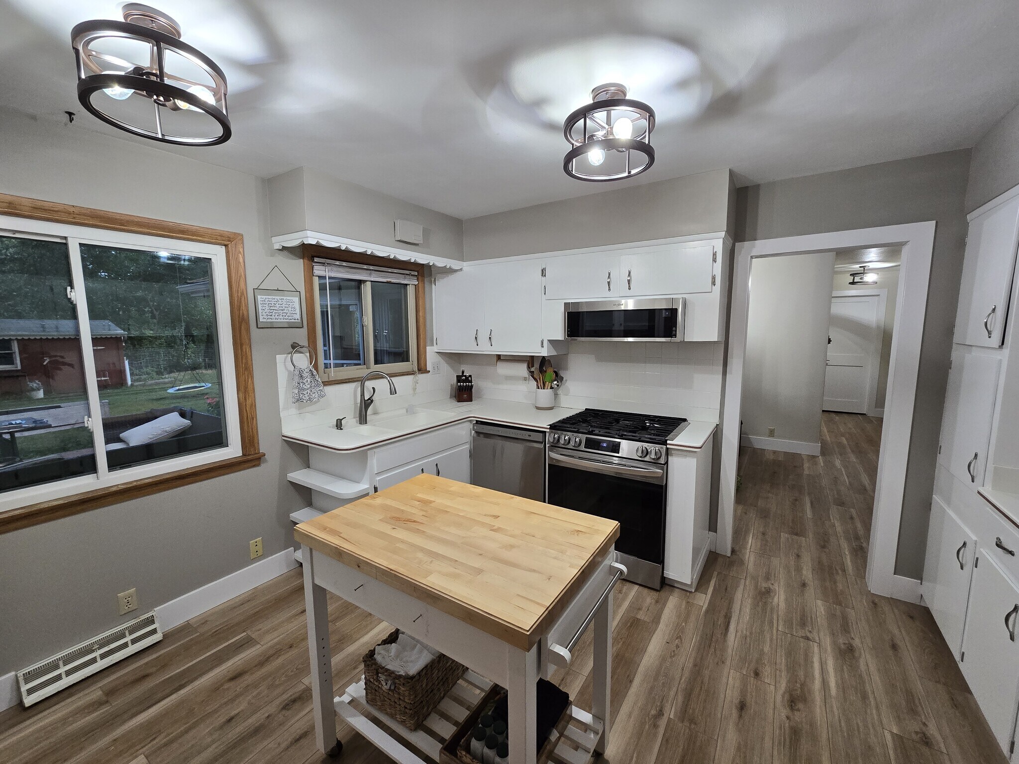 Building Photo - 3600 Goetz Dr