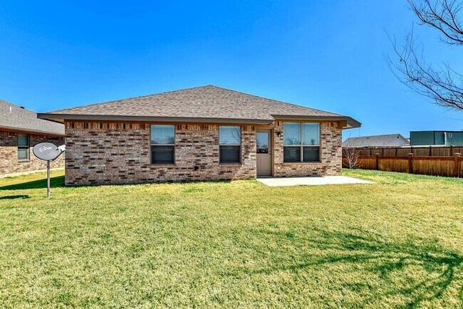 Building Photo - 244 Cottonwood St