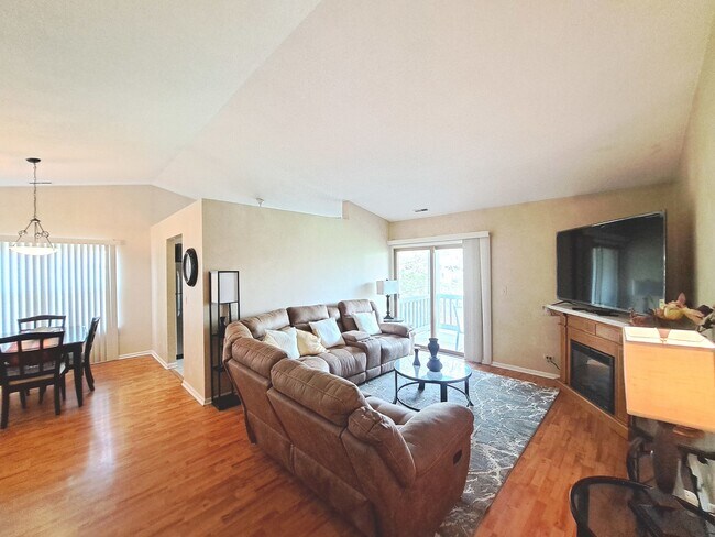 Building Photo - 216 Stoneybrook Ln