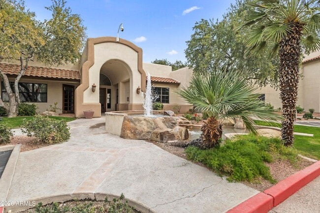 Building Photo - 750 E Northern Ave