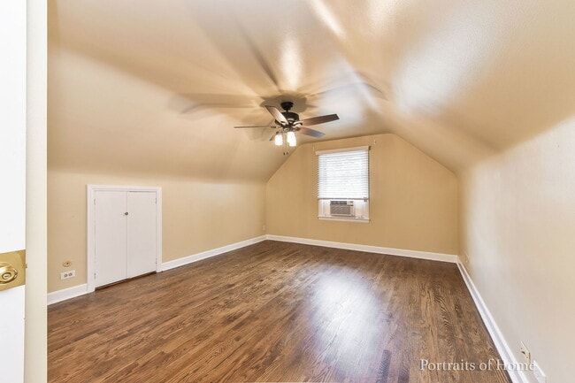 Building Photo - 602 N President St