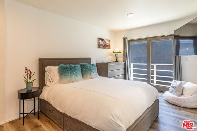 Building Photo - 23018 Pacific Coast Hwy