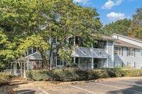 Building Photo - 3901 Riverlook Pkwy SE