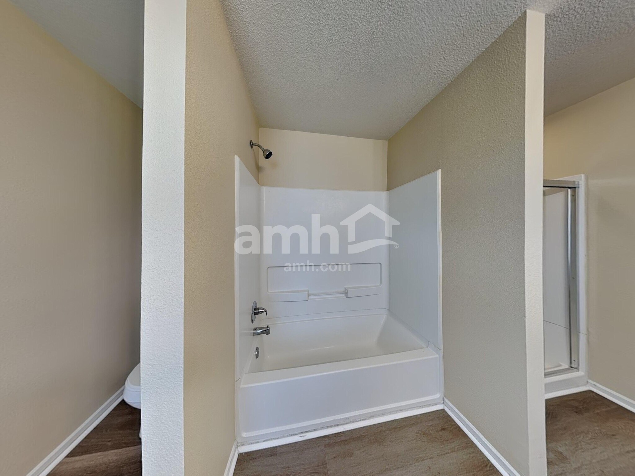 Building Photo - 6637 Branches Dr