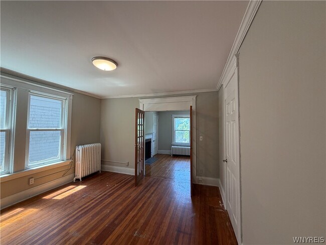 Building Photo - 31 Norwood Ave