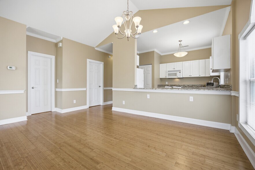Building Photo - 4647 Wild Iris Dr