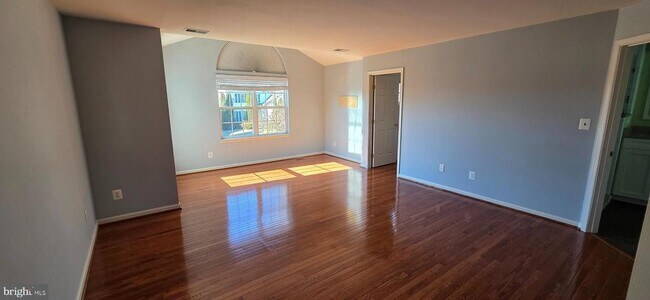 Building Photo - 25366 Vacation Pl