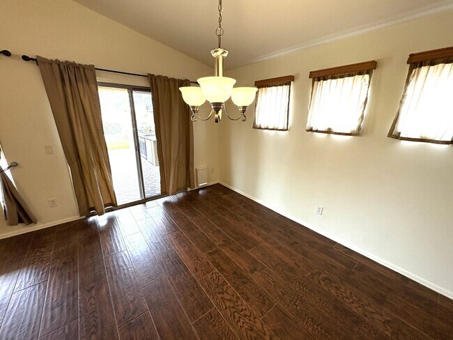 Building Photo - Vail School District Beauty