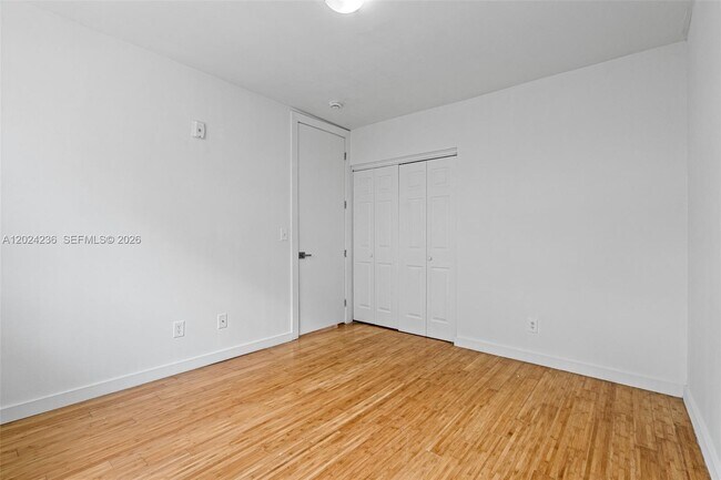 Building Photo - 7950 Tatum Waterway Dr