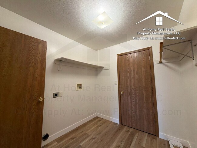 Building Photo - 469–471 Law Court