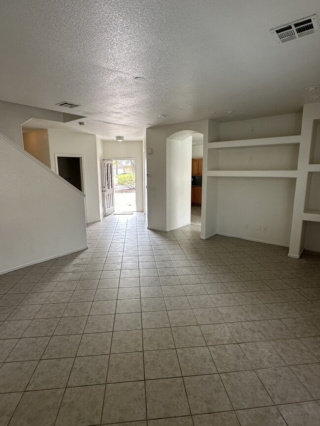 Building Photo - 6529 Adonis Heights St
