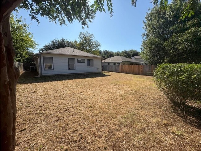 Building Photo - 1207 Shaun Dr