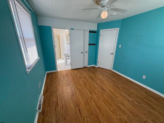 Building Photo - 230 Bethel Rd