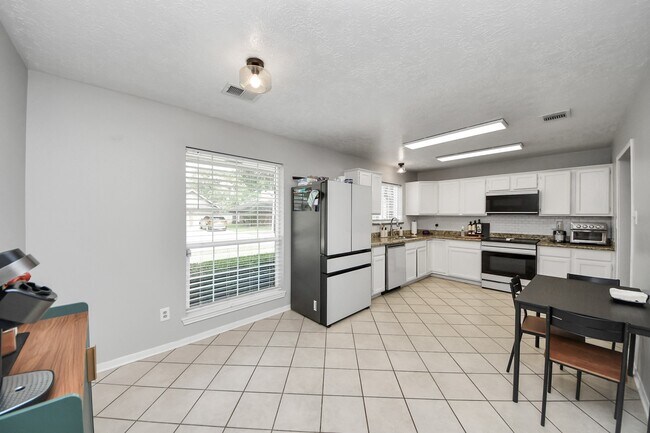 Building Photo - 20923 Moor Lily Ct