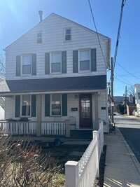 Building Photo - 322 E Broad St