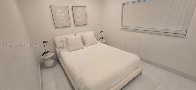 Building Photo - 2539 S Bayshore Dr