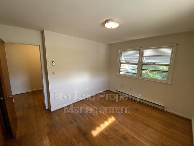 Building Photo - 5467 Potomac Dr