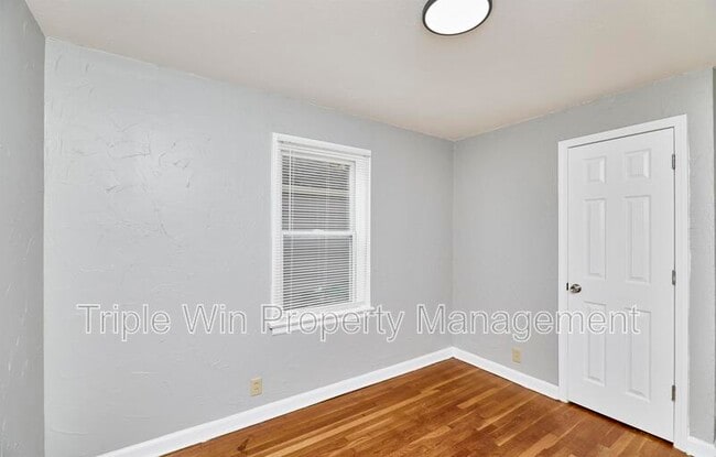 Building Photo - 10128 Ashbrook Dr