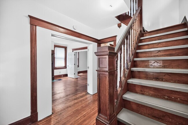 Building Photo - 2315 Moerlein Ave