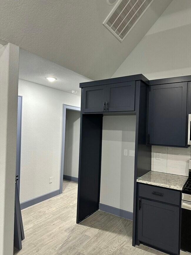 Building Photo - 3202 SW Lovely Ln