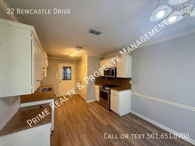 Building Photo - 22 Newcastle Dr