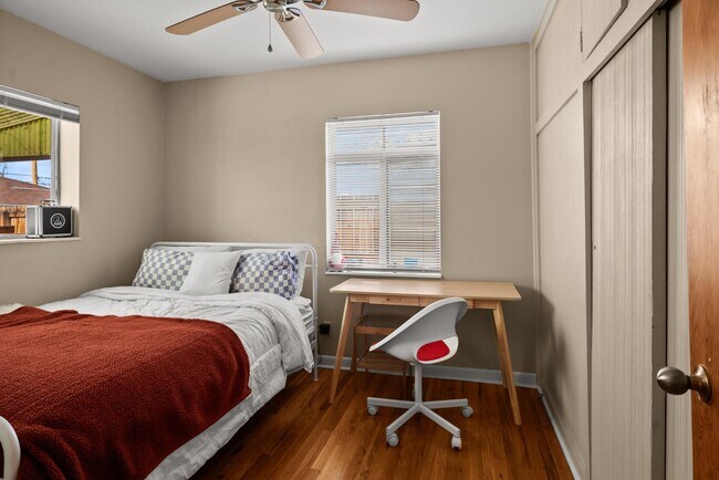 Building Photo - 1733 Lima St