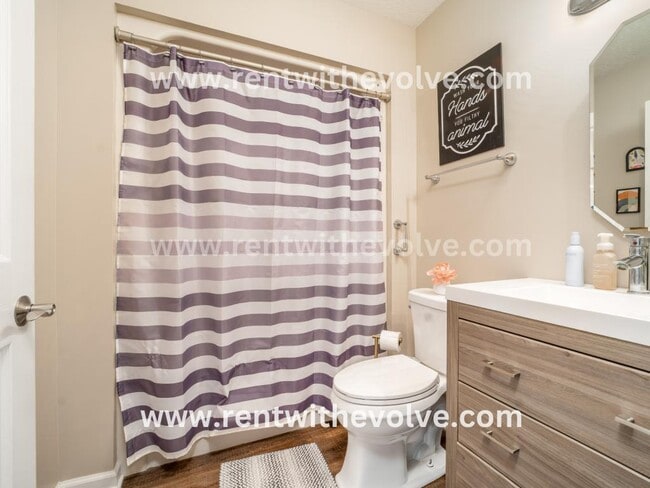 Building Photo - 19 Stone Bridge Dr