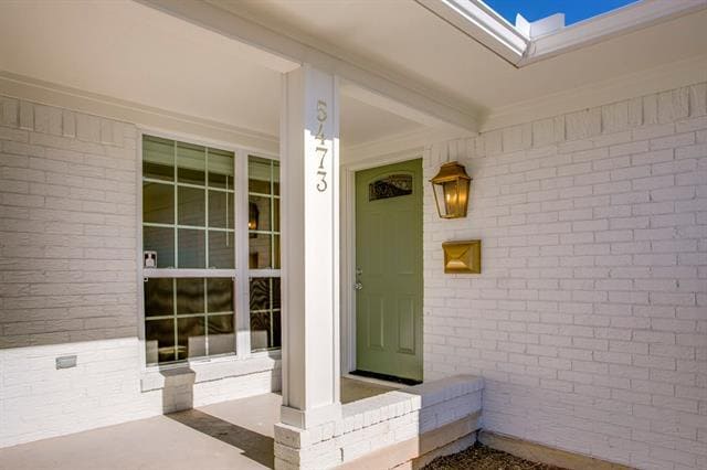 Building Photo - 5473 Anita St