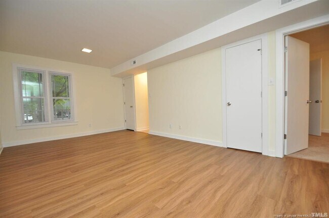Building Photo - 100 Carmichael Ct
