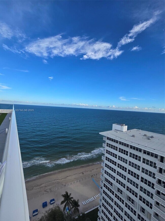 Building Photo - 4020 Galt Ocean Dr