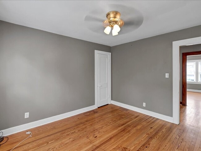 Building Photo - 3220 Grant Ave