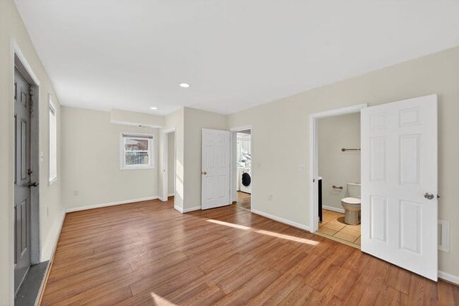 Building Photo - 7920 Temple Hill Rd