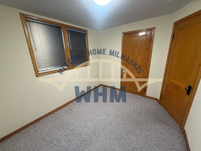 Building Photo - 2054 S 72nd St