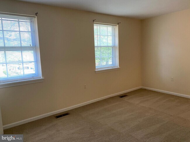 Building Photo - 2822 Hogan Ct