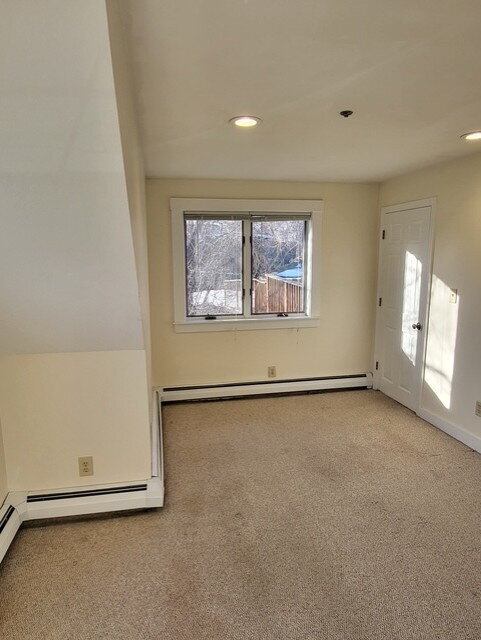 Building Photo - Bright 1BR Apartment with Bonus Space – Heat Included | Dover, NH