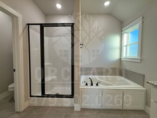 Building Photo - Tontitown- Single-Family Home- Desirable Hickorywood Plan- 4 Bedroom!