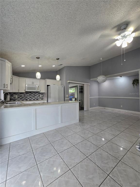 Building Photo - 5401 Hopedale Dr