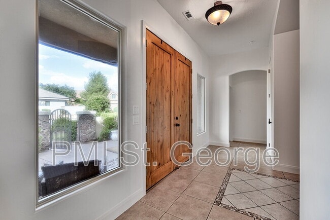 Building Photo - 2478 E Springs Dr