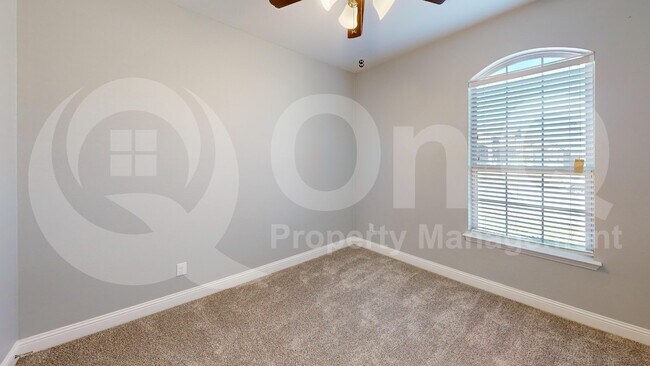 Building Photo - 4006 Whitetail Ln