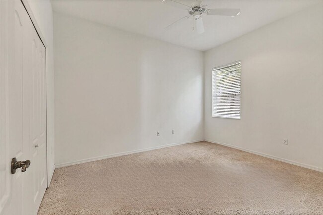 Building Photo - 7236 Lismore Ct