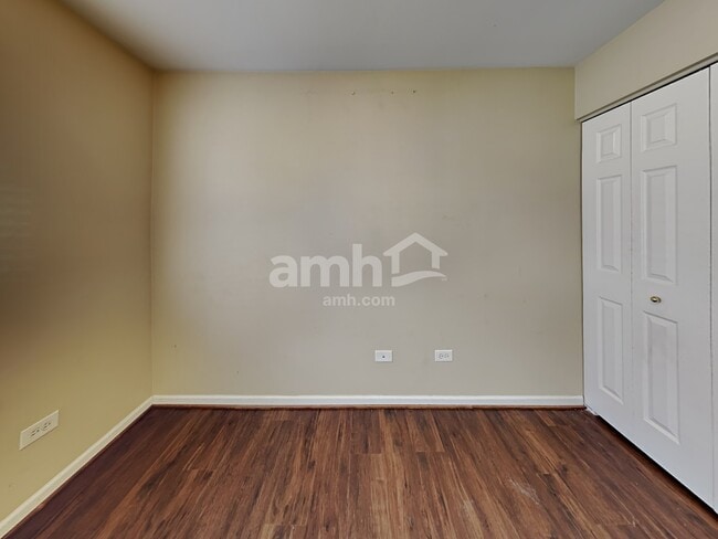 Building Photo - 2462 Mayfield Ct