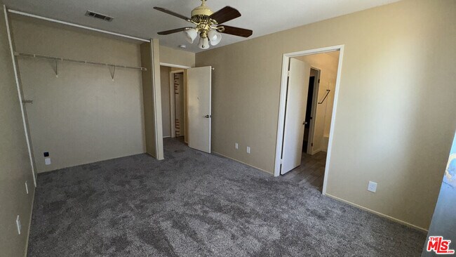 Building Photo - 9465 Nickellaus Ct