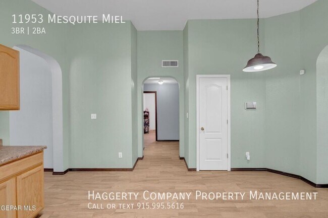 Building Photo - 11953 Mesquite Miel Dr