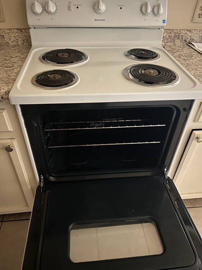 Building Photo - 8313 Governor Dr