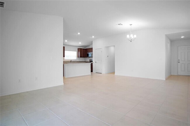 Building Photo - 2906 Lavanda Dr