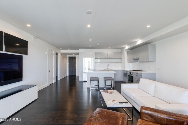 Building Photo - 4422 N 75th St